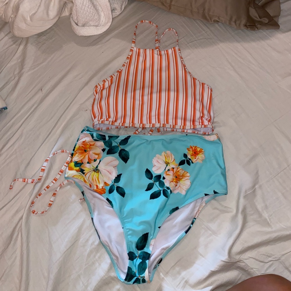 CUPSHE SWIMSUIT💕